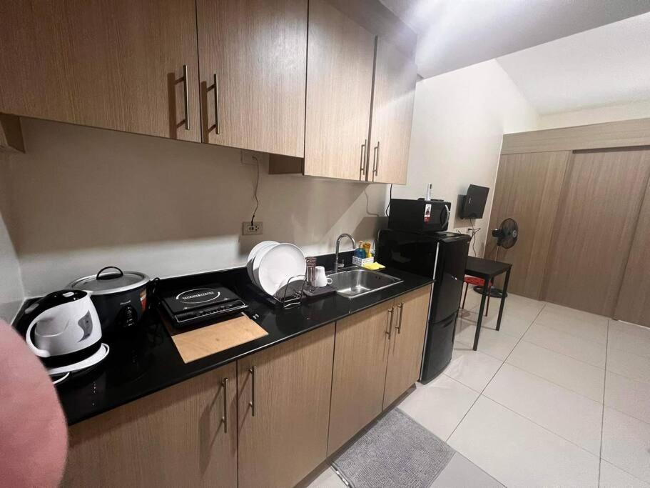 Breeze Residences - 1Br Unit With Balcony -Top Floor Manila Exterior photo