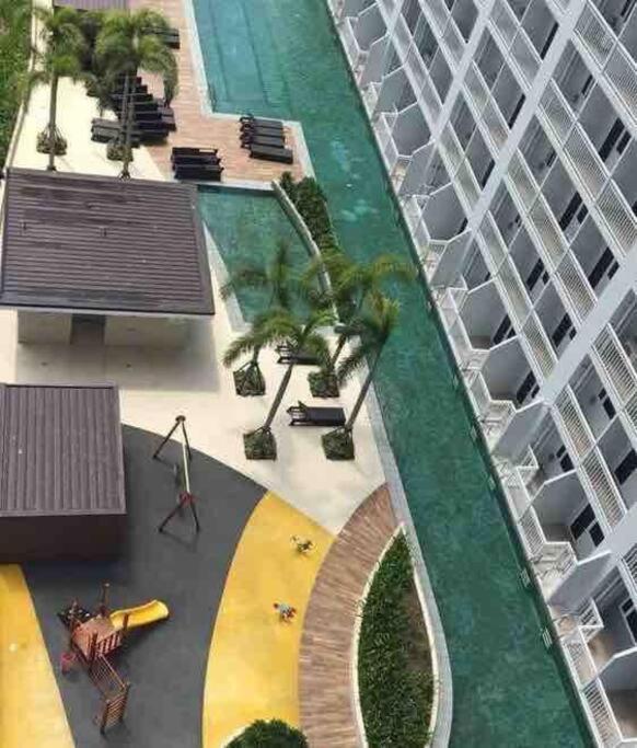 Breeze Residences - 1Br Unit With Balcony -Top Floor Manila Exterior photo