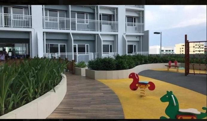 Breeze Residences - 1Br Unit With Balcony -Top Floor Manila Exterior photo